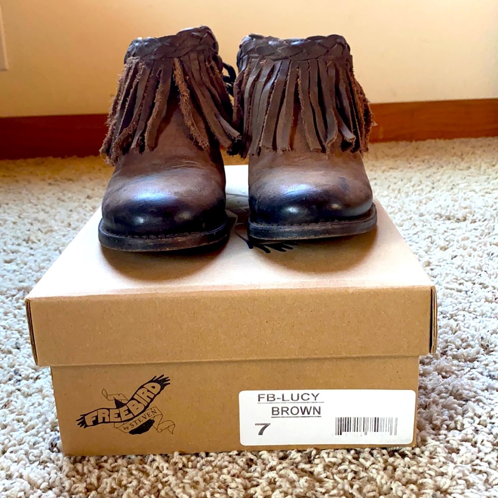 Free bird sandals color: Brown Size:7